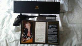 master_replicas_princess_leia_blaster-2.jpg