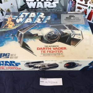 MPC Darth Vader TIE Fighter kit (sealed) - 001.jpg