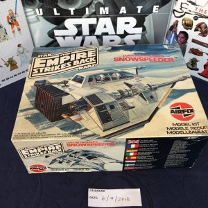 Airfix Snowspeeder kit - 001.jpg