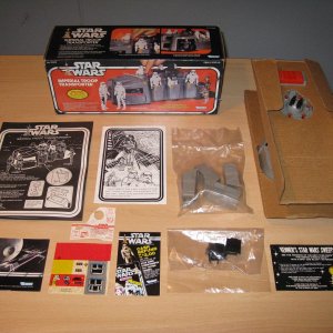 sw_imperial_troop_transporter_anh_kenner 026.jpg