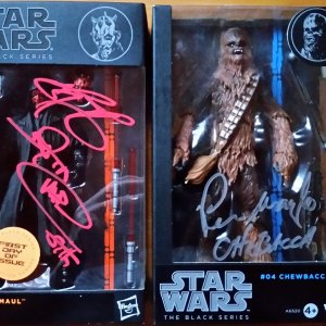 Chewie  Darth Maul Black 6 Signed 01.jpg