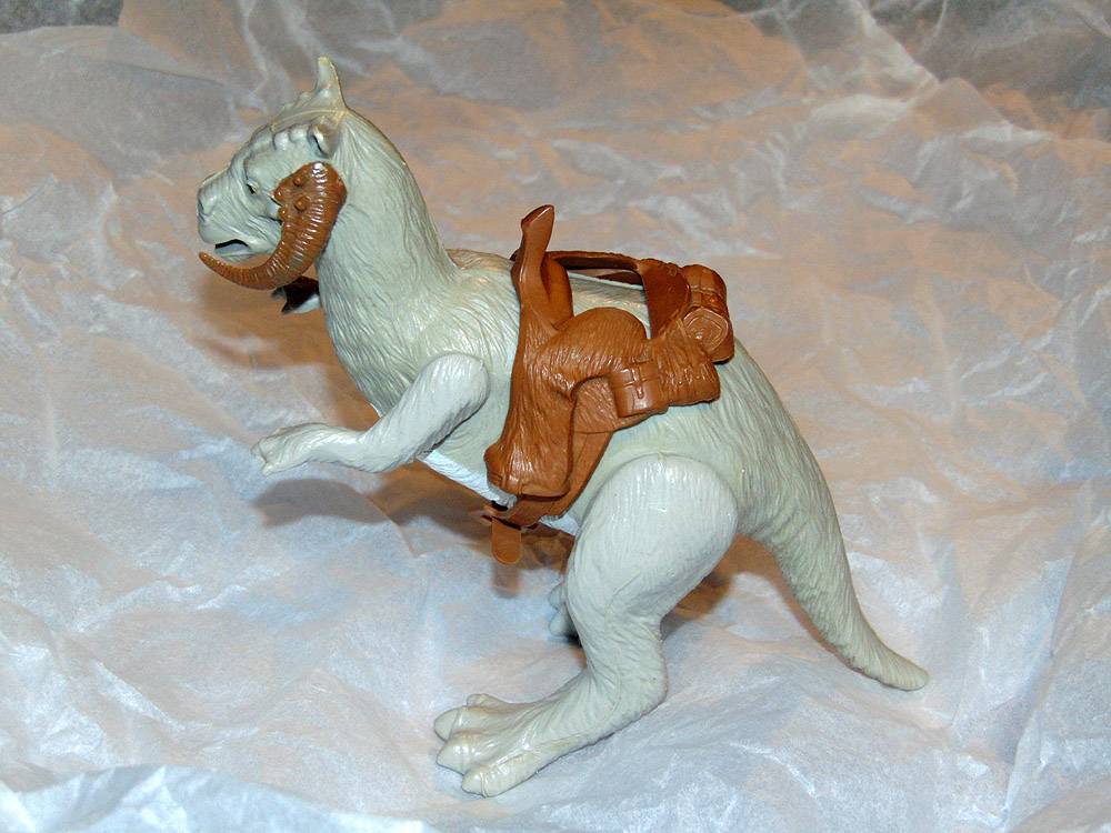 Palitoy Solid Belly Tauntaun - 02.jpg